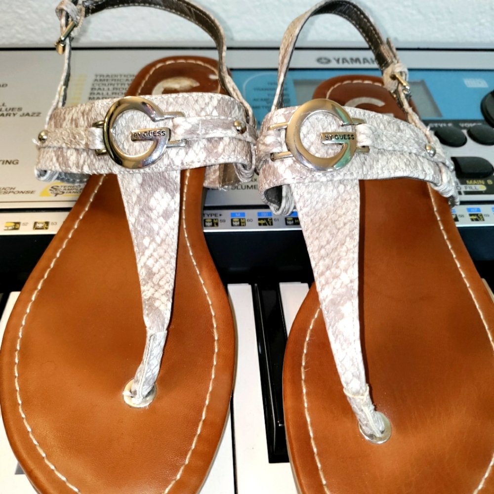 Guess sandals Size 8